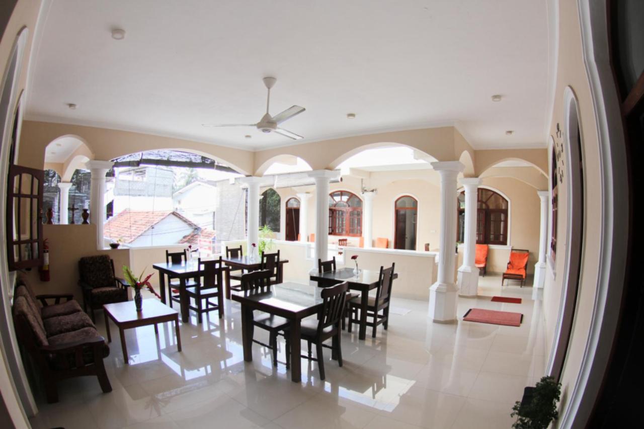 Angel Inn Guest House Negombo Exterior foto